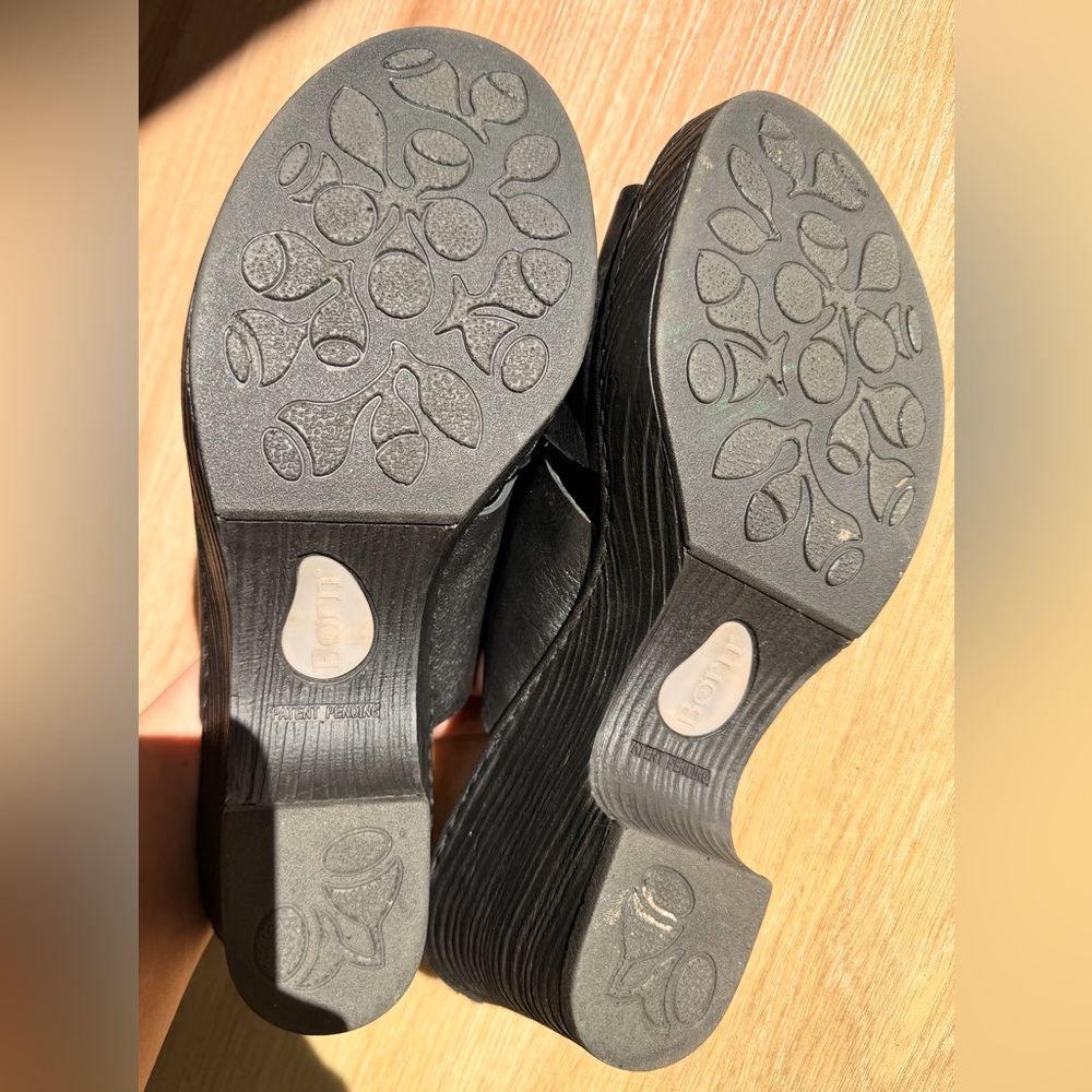 Born women’s black leather wedge slides size 10M - Picture 3 of 6